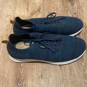 Men’s True Knit Navy Blue Golf Shoes Sz 13- near perfect condition!